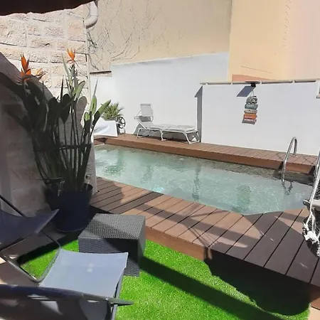 Homestay szállás Spacieuse, Independante, 700m De La Gare *