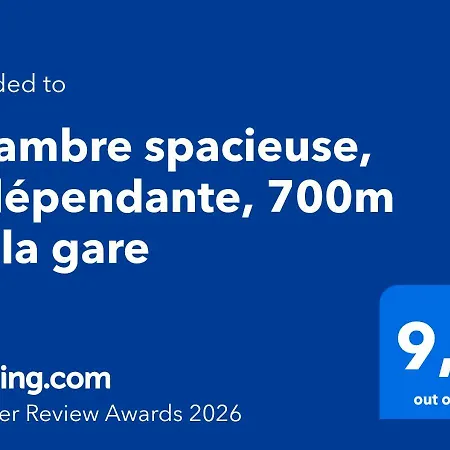 Quarto em Acomodações Particulares Spacieuse, Independante, 700m De La Gare